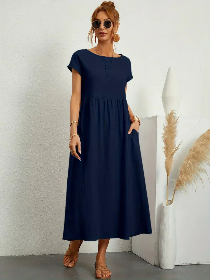 Gabrielle™ | A flowing midi dress with timeless elegance