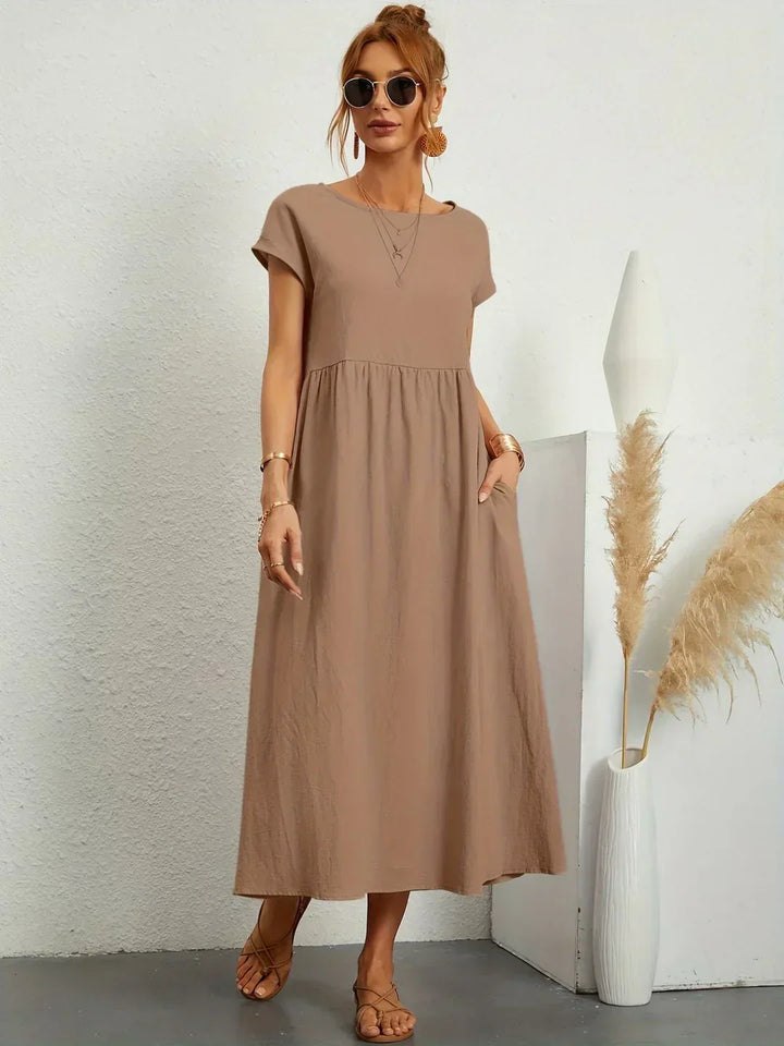 Gabrielle™ | A flowing midi dress with timeless elegance