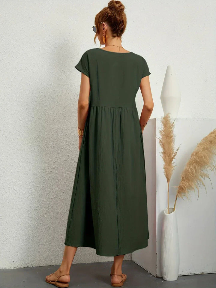 Gabrielle™ | A flowing midi dress with timeless elegance