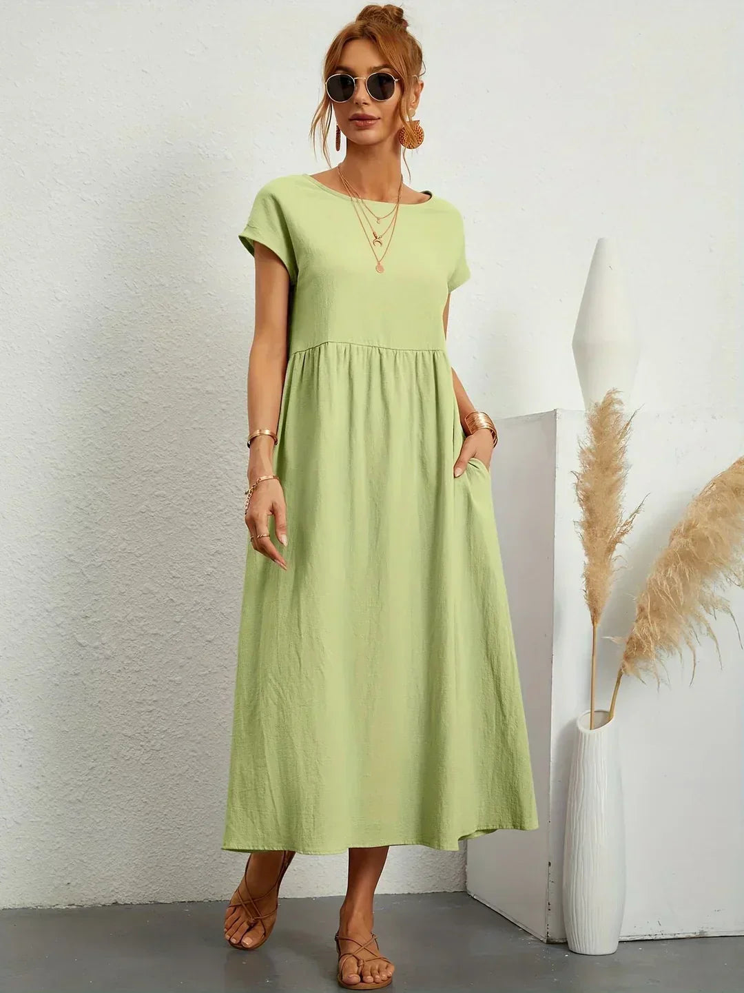 Gabrielle™ | A flowing midi dress with timeless elegance