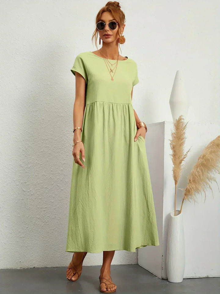Gabrielle™ | A flowing midi dress with timeless elegance
