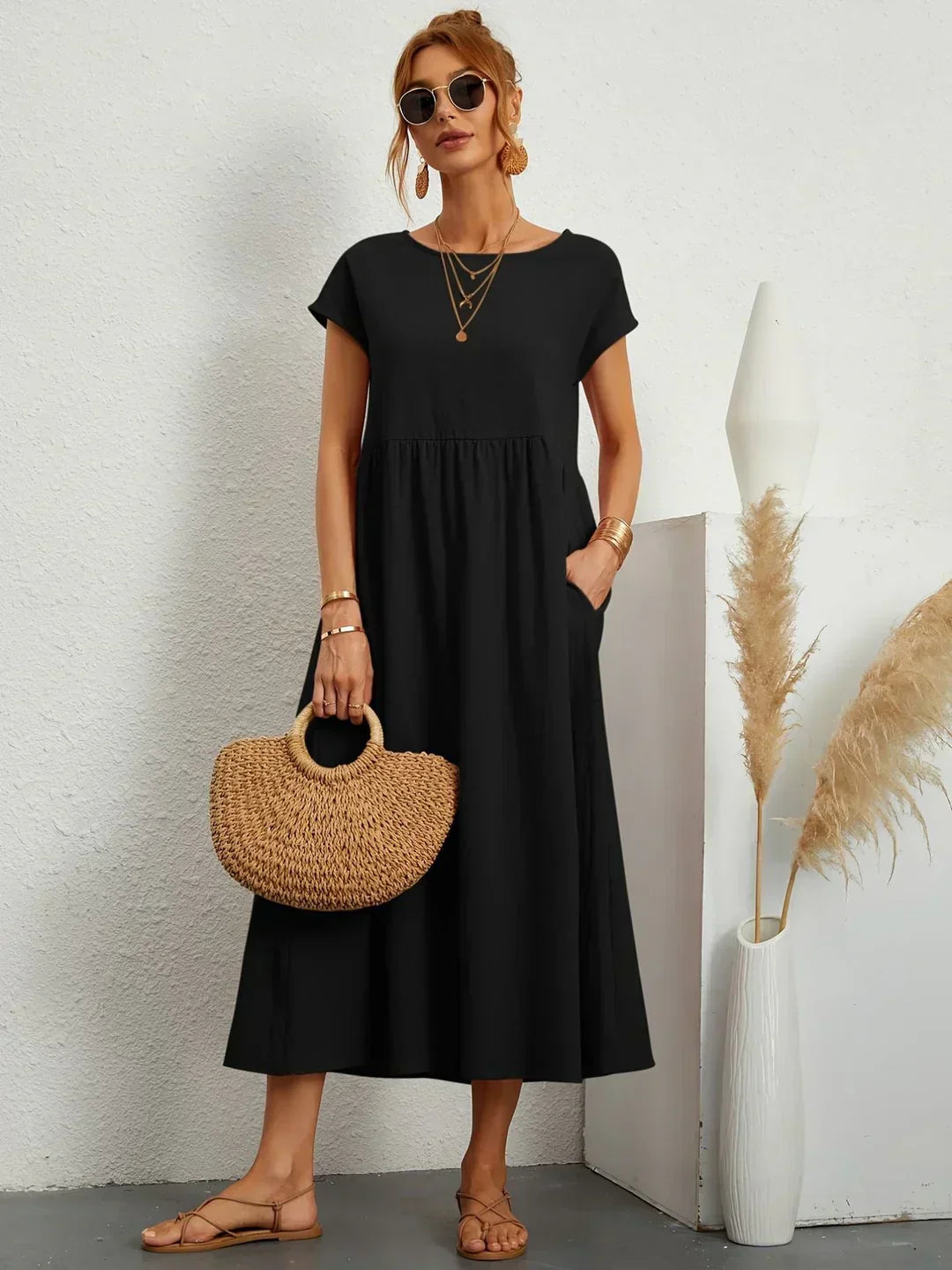 Gabrielle™ | A flowing midi dress with timeless elegance
