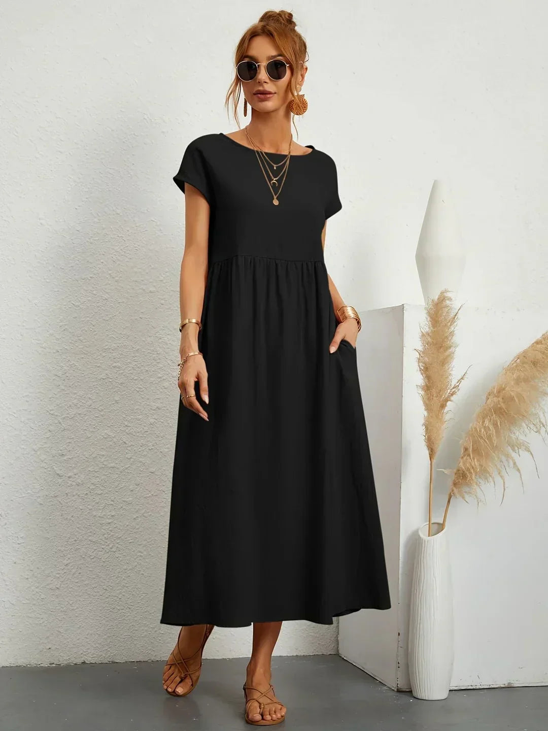 Gabrielle™ | A flowing midi dress with timeless elegance