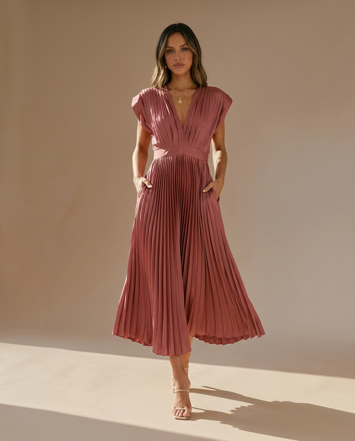 Isla | Elegant pleated dress