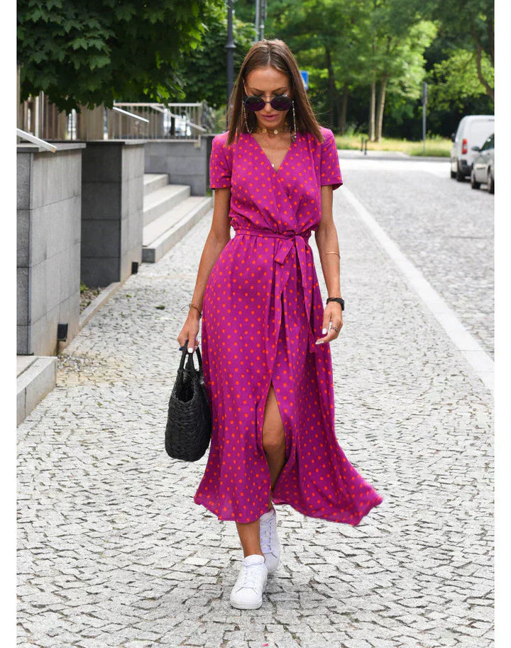 Julia | An elegant V-neck dress with a figure-hugging cut