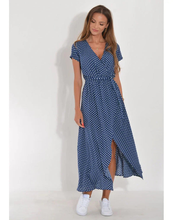 Julia | An elegant V-neck dress with a figure-hugging cut